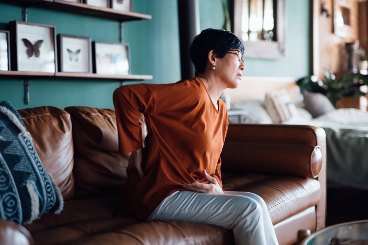Nhiều thói quen sinh hoạt thiếu lành mạnh đang khiến nguy cơ loãng xương ngày càng trẻ hóa