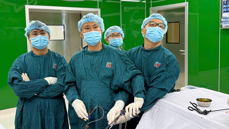 Phẫu thuật nội soi cắt u thận bán phần cho bệnh nhân ung thư thận